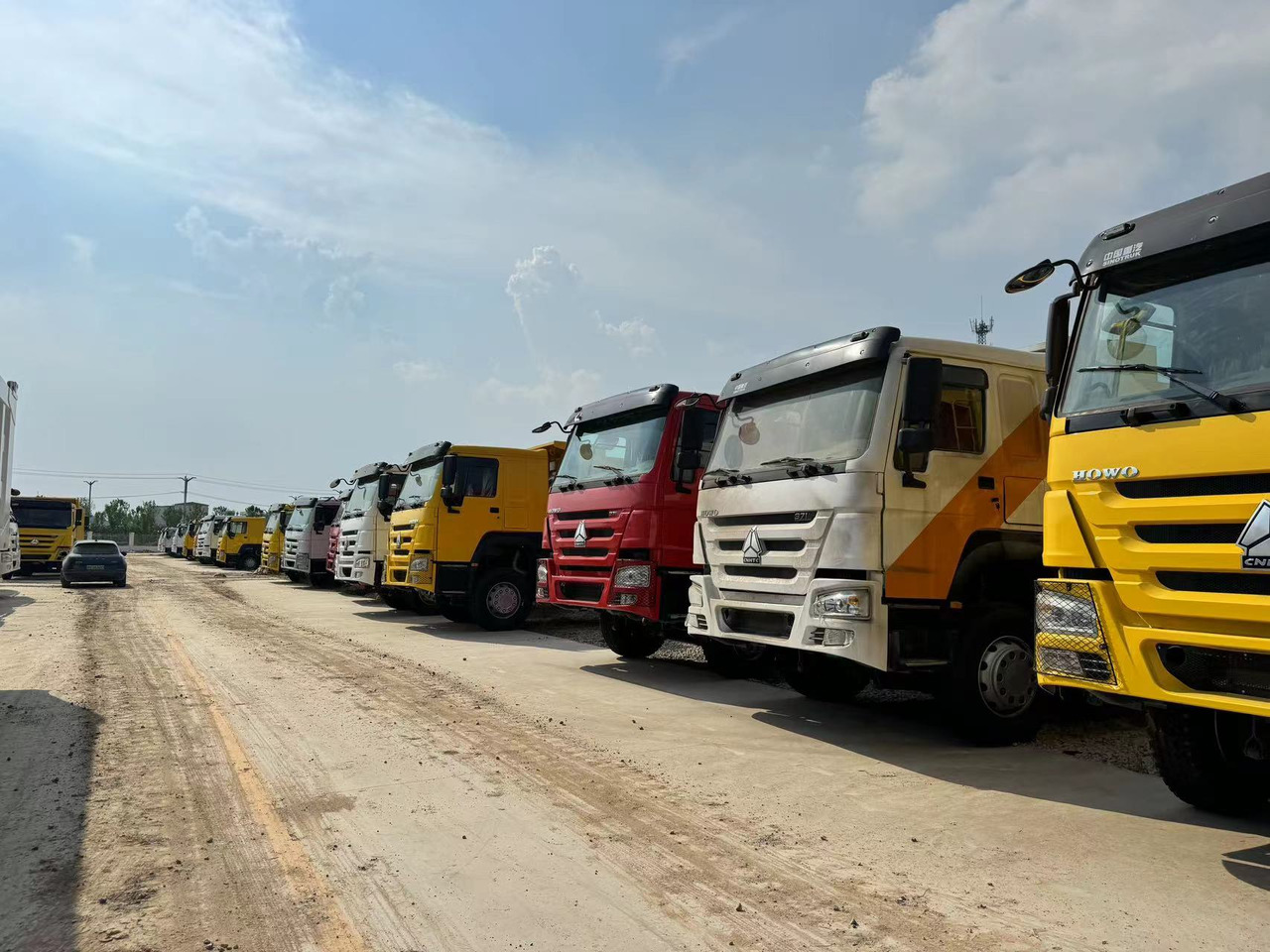 SINOTRUK HOWO 371 DUMP TRUCK 6*4 375 380 400 420 HP - Tipper: picture 1 SINOTRUK HOWO 371 DUMP TRUCK 6*4 375 380 400 420 HP - Tipper: picture 1