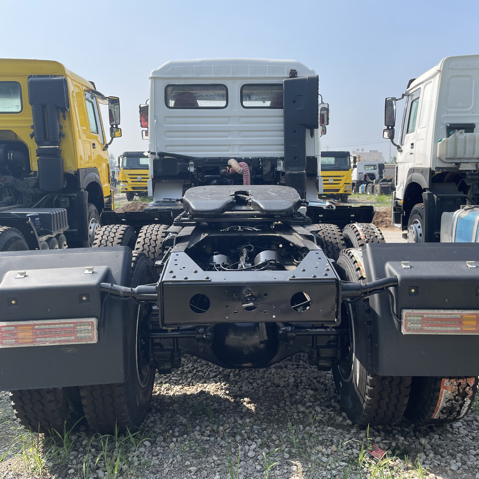 SHACMAN F3000 - Tractor unit: picture 5 SHACMAN F3000 - Tractor unit: picture 5