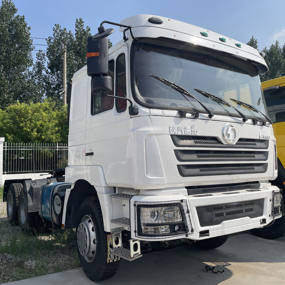 SHACMAN F3000 TRACTOR HEAD - Tractor unit: picture 1 SHACMAN F3000 TRACTOR HEAD - Tractor unit: picture 1