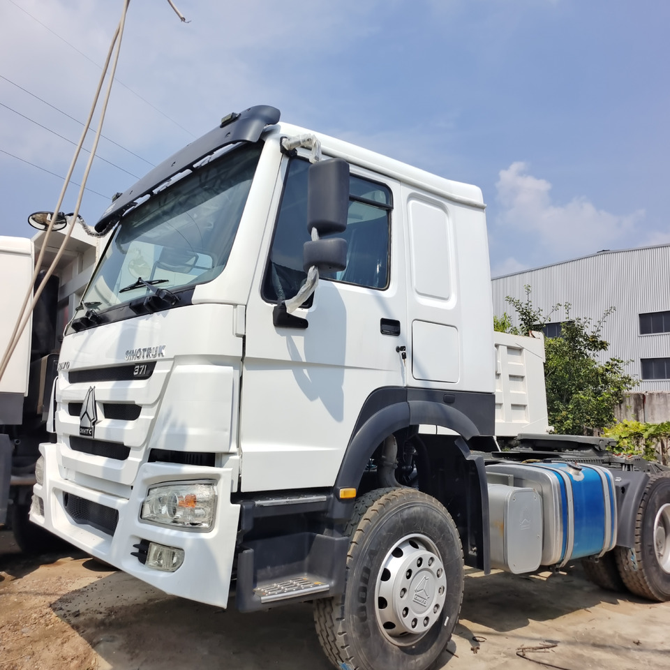 SINOTRUK HOWO 371 6*4 TRACTOR HEAD - Tractor unit: picture 5 SINOTRUK HOWO 371 6*4 TRACTOR HEAD - Tractor unit: picture 5