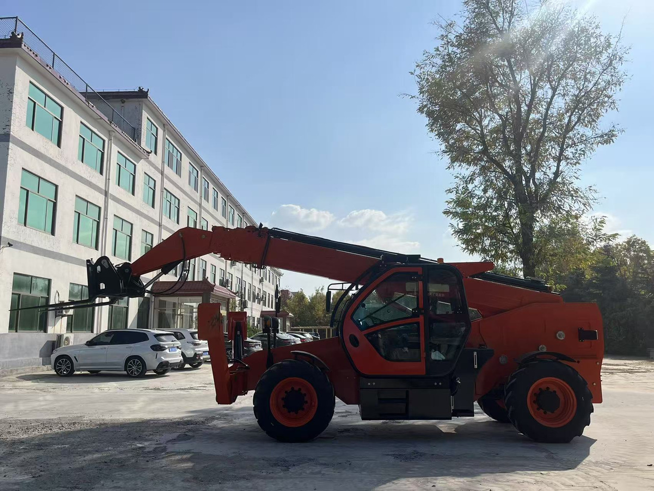 XCMG 17.5 METER BRAND NEW - Telescopic handler: picture 1 XCMG 17.5 METER BRAND NEW - Telescopic handler: picture 1