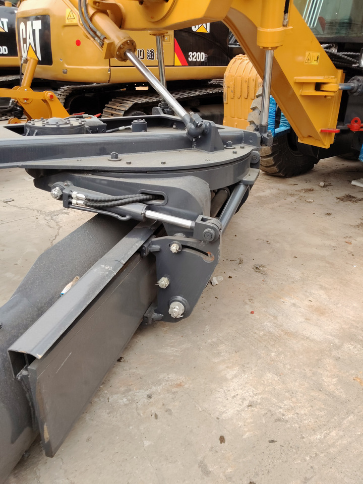 XCMG GR2153 - Grader: picture 4 XCMG GR2153 - Grader: picture 4