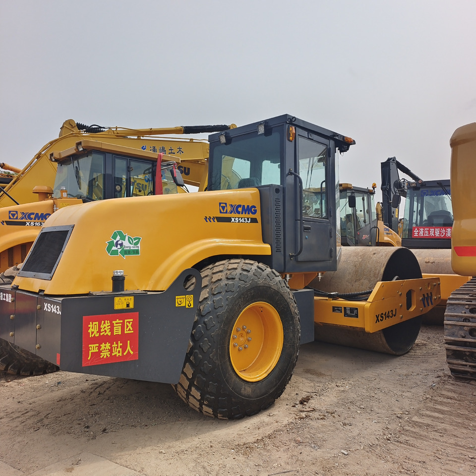 XCMG XS143J - Road roller: picture 1 XCMG XS143J - Road roller: picture 1