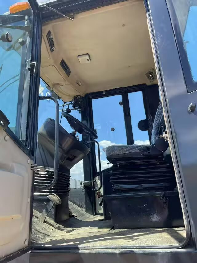 XCMG XS222J XS223J - Wheel loader: picture 1 XCMG XS222J XS223J - Wheel loader: picture 1