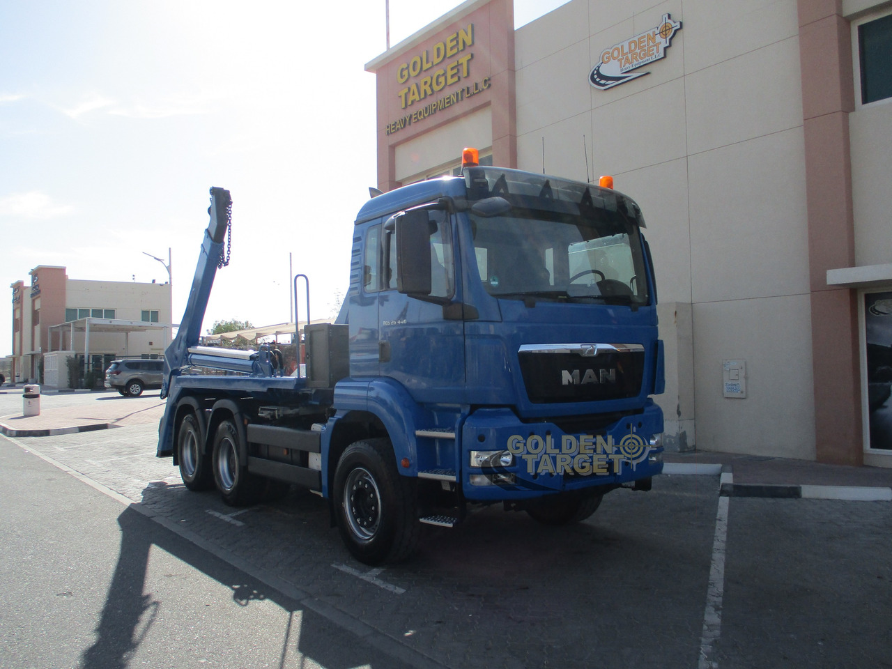 MAN TGS 26.440 6x4 Skip Loader - Skip loader truck: picture 1 MAN TGS 26.440 6x4 Skip Loader - Skip loader truck: picture 1