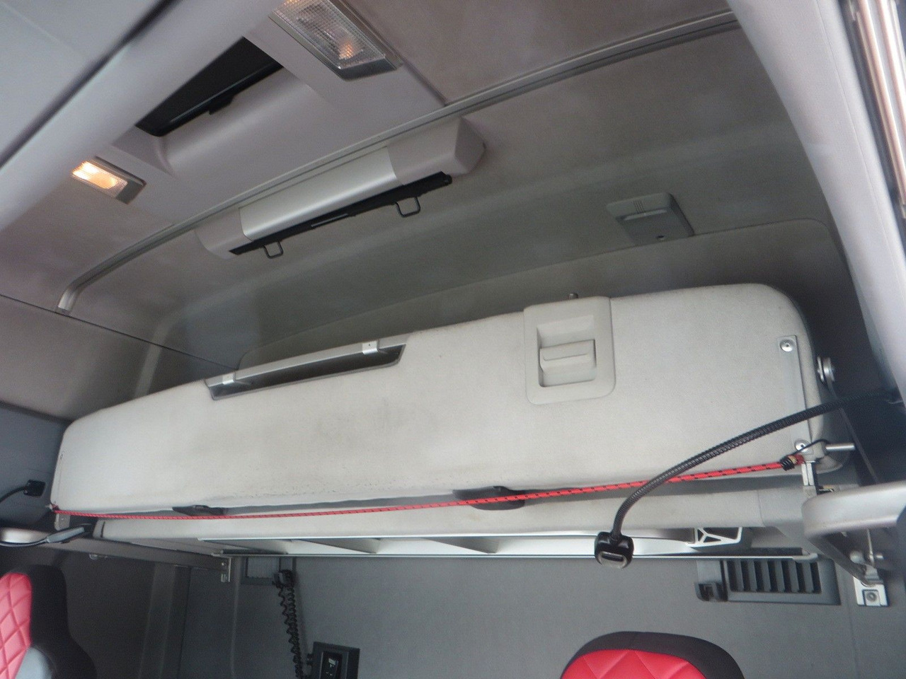 Curtain side truck Renault T480 SC 6x2 Tandem jumbo 116m3: picture 12