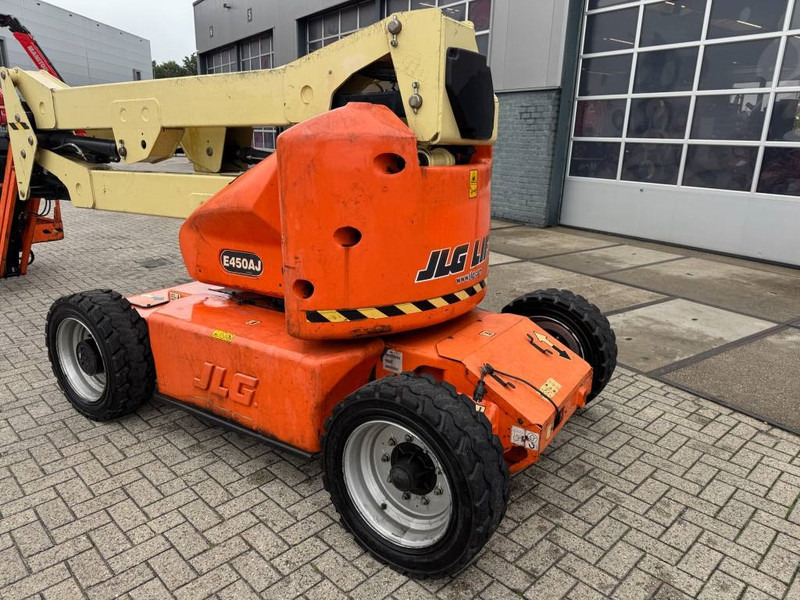 JLG E 450 AJ - Articulated boom lift: picture 2 JLG E 450 AJ - Articulated boom lift: picture 2