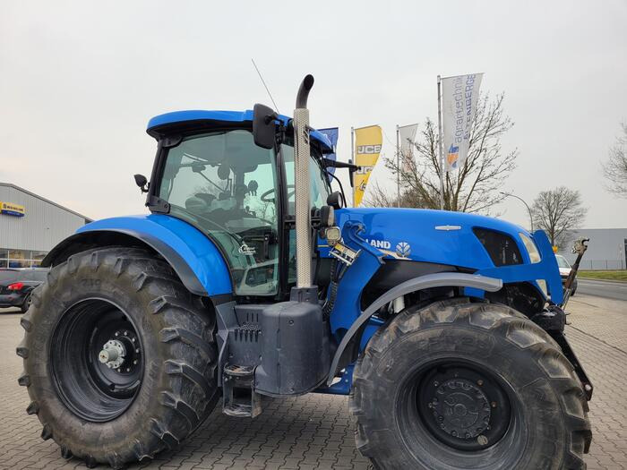 New Holland T 7.250 - Farm tractor: picture 1 New Holland T 7.250 - Farm tractor: picture 1