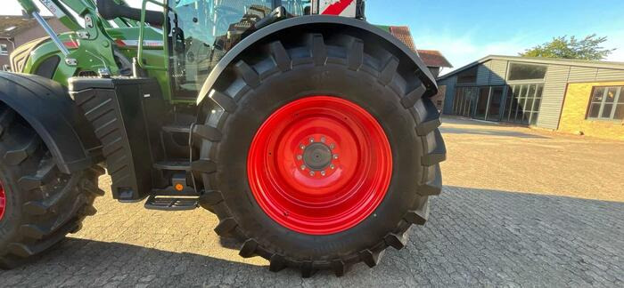 New Wheel and tire package for Agricultural machinery Trelleborg TM900 High Power: picture 6 New Wheel and tire package for Agricultural machinery Trelleborg TM900 High Power: picture 6