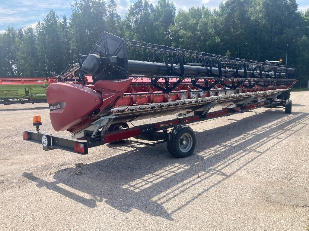 Case IH 3050 - Harvester attachment: picture 4 Case IH 3050 - Harvester attachment: picture 4