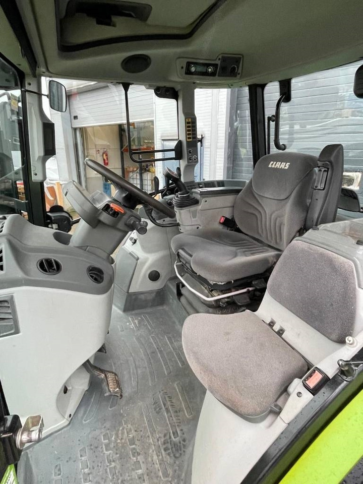 Farm tractor Claas Arion 440 CIS: picture 7