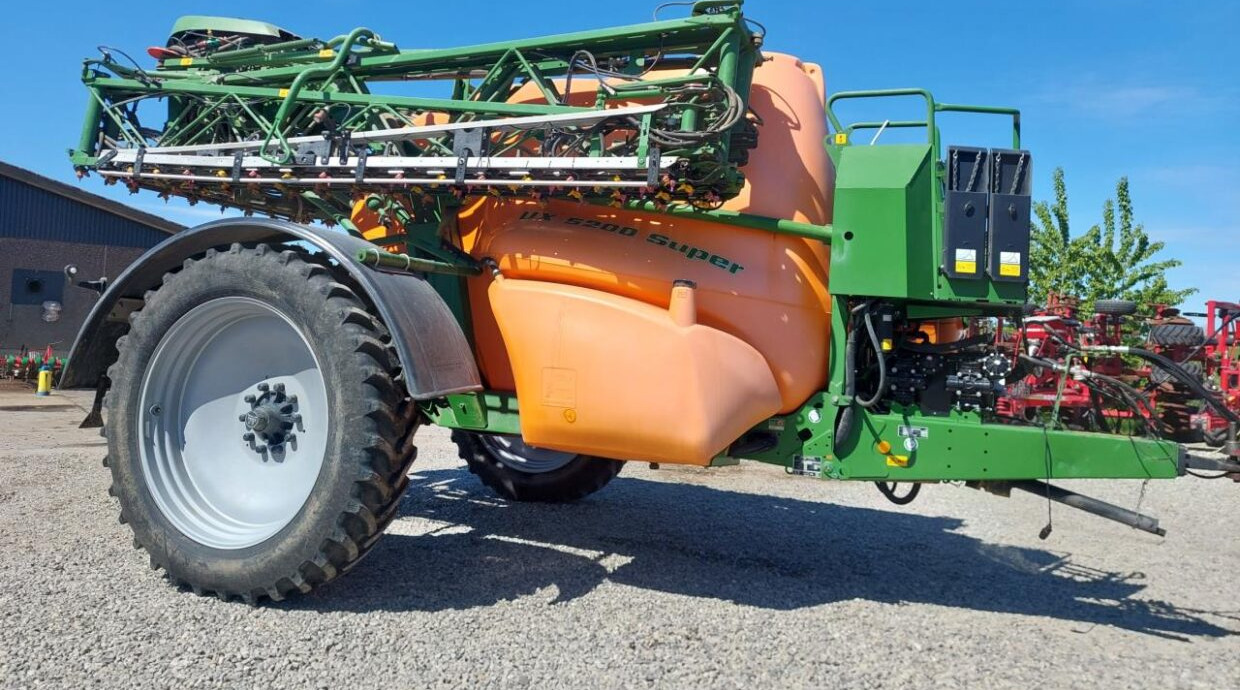Amazone UX 5200 - 36m med GPS - Trailed sprayer: picture 3 Amazone UX 5200 - 36m med GPS - Trailed sprayer: picture 3