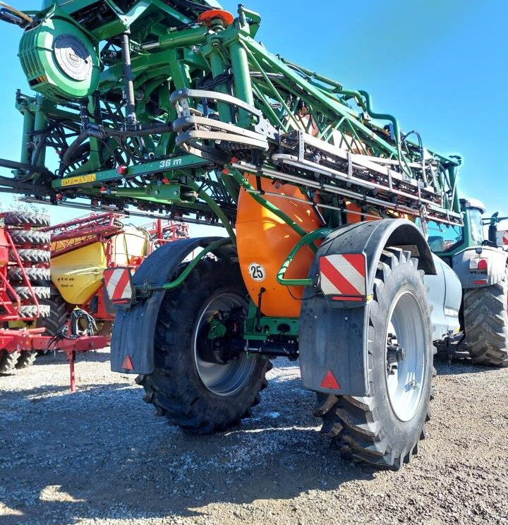 Amazone UX 6201 Super - 24-30-36m - Trailed sprayer: picture 5 Amazone UX 6201 Super - 24-30-36m - Trailed sprayer: picture 5