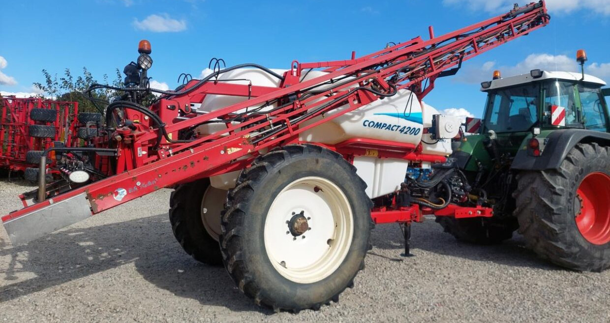 Bargam COMPACT 4200 -28M - Trailed sprayer: picture 5 Bargam COMPACT 4200 -28M - Trailed sprayer: picture 5