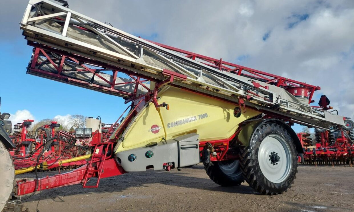 Hardi Commander 7000i - 36 m Twin - Trailed sprayer: picture 1 Hardi Commander 7000i - 36 m Twin - Trailed sprayer: picture 1