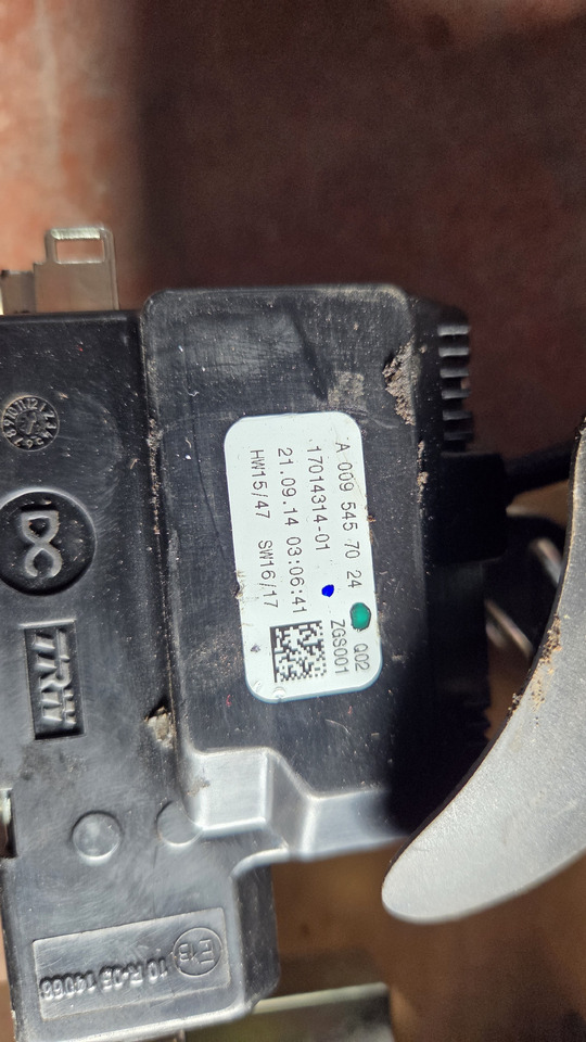 MERCEDES-BENZ ACTROS MP4 - Steering column switch for Truck: picture 5 MERCEDES-BENZ ACTROS MP4 - Steering column switch for Truck: picture 5