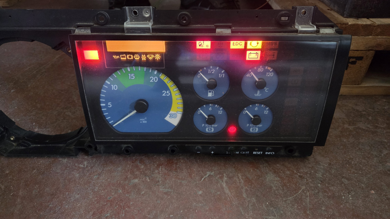 MERCEDES-BENZ ATEGO 1 - Dashboard: picture 1 MERCEDES-BENZ ATEGO 1 - Dashboard: picture 1