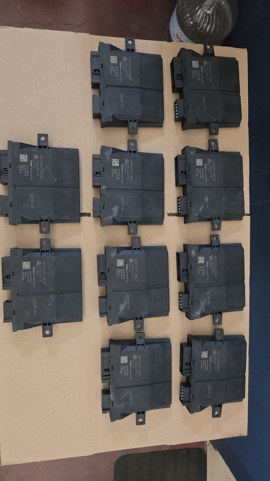MERCEDES-BENZ CONTROL UNIT TM-BF - Dashboard for Truck: picture 1 MERCEDES-BENZ CONTROL UNIT TM-BF - Dashboard for Truck: picture 1