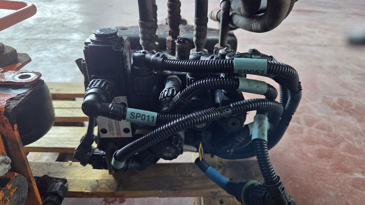 MERCEDES-BENZ STEERING UNIT - Steering wheel: picture 2 MERCEDES-BENZ STEERING UNIT - Steering wheel: picture 2