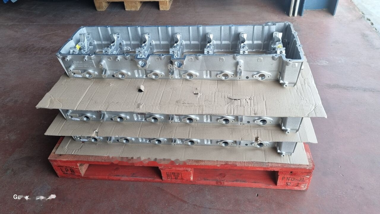 Mercedes-Benz CAMSHAFT HOUSING Mercedes-Benz ACTROS MP4 EURO 6 - Engine and parts for Truck: picture 3 Mercedes-Benz CAMSHAFT HOUSING Mercedes-Benz ACTROS MP4 EURO 6 - Engine and parts for Truck: picture 3