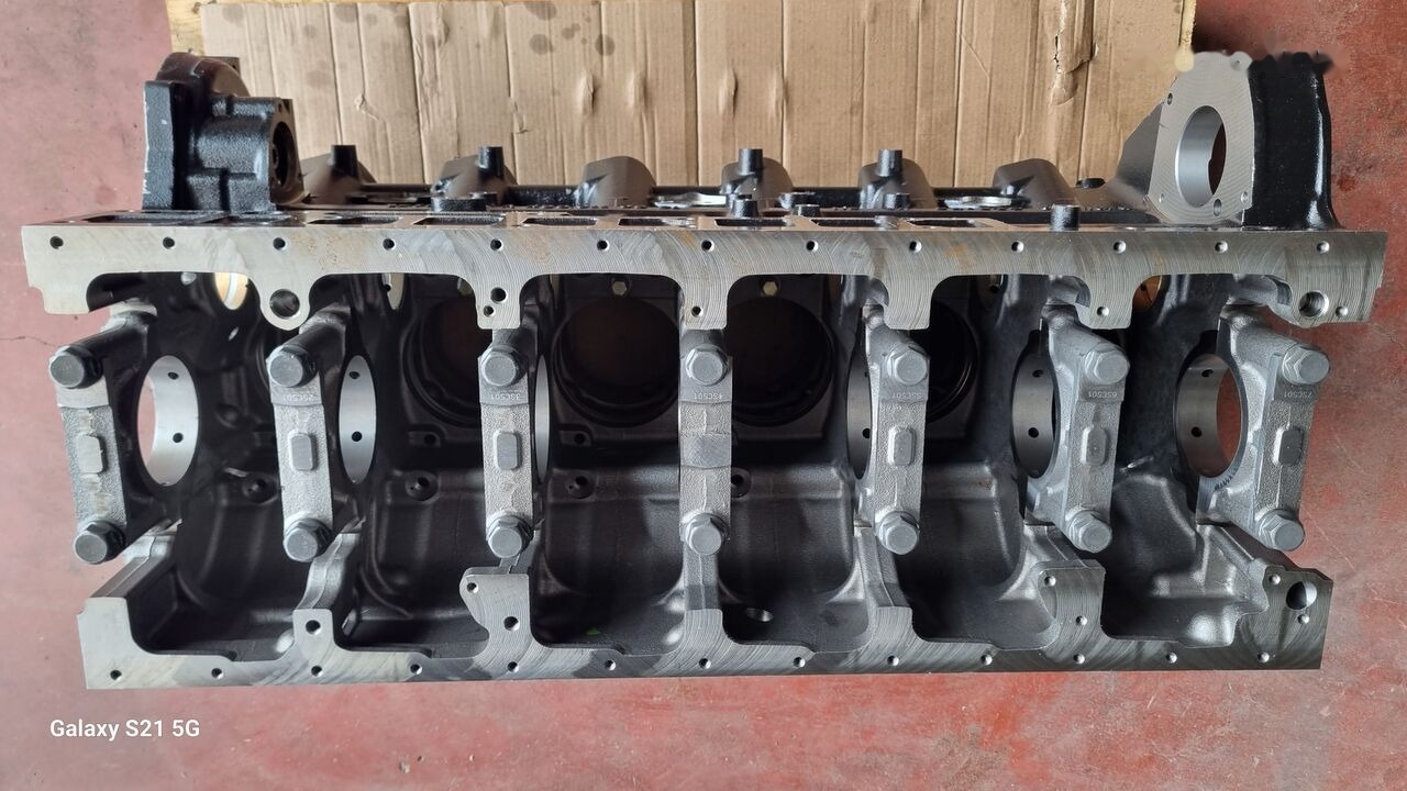 Mercedes-Benz OM 460 LA A 4600110601 Mercedes-Benz TOYRISMO - TRAVEGO - Cylinder block for Bus: picture 4 Mercedes-Benz OM 460 LA A 4600110601 Mercedes-Benz TOYRISMO - TRAVEGO - Cylinder block for Bus: picture 4