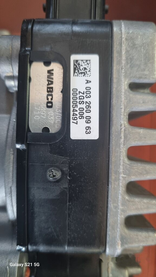 WABCO GATE CYLINDER 3 PEDAL NEW A Mercedes-Benz ACTROS MP2 MP3 - ECU for Truck: picture 2 WABCO GATE CYLINDER 3 PEDAL NEW A Mercedes-Benz ACTROS MP2 MP3 - ECU for Truck: picture 2