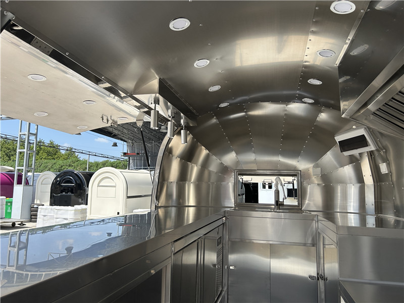 Food trailer for transportation of food European Food Truck Crepe,Burger,Grilled Sausage,Lángos Food Trailer: picture 11