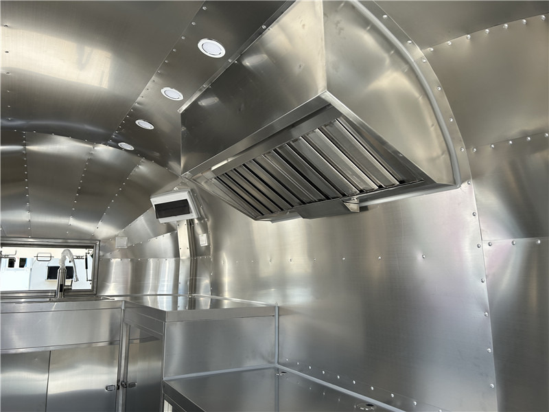 Food trailer for transportation of food European Food Truck Crepe,Burger,Grilled Sausage,Lángos Food Trailer: picture 9