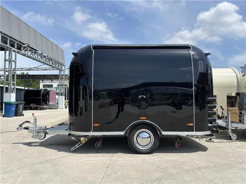 European Food Truck Crepe,Burger,Grilled Sausage,Lángos Food Trailer - Food trailer: picture 4 European Food Truck Crepe,Burger,Grilled Sausage,Lángos Food Trailer - Food trailer: picture 4