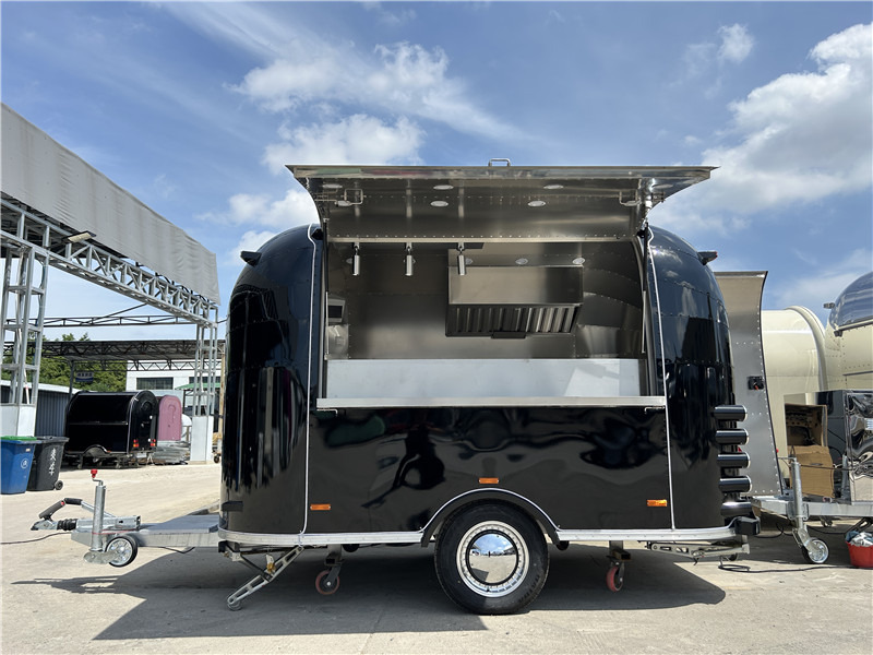 European Food Truck Crepe,Burger,Grilled Sausage,Lángos Food Trailer - Food trailer: picture 1 European Food Truck Crepe,Burger,Grilled Sausage,Lángos Food Trailer - Food trailer: picture 1