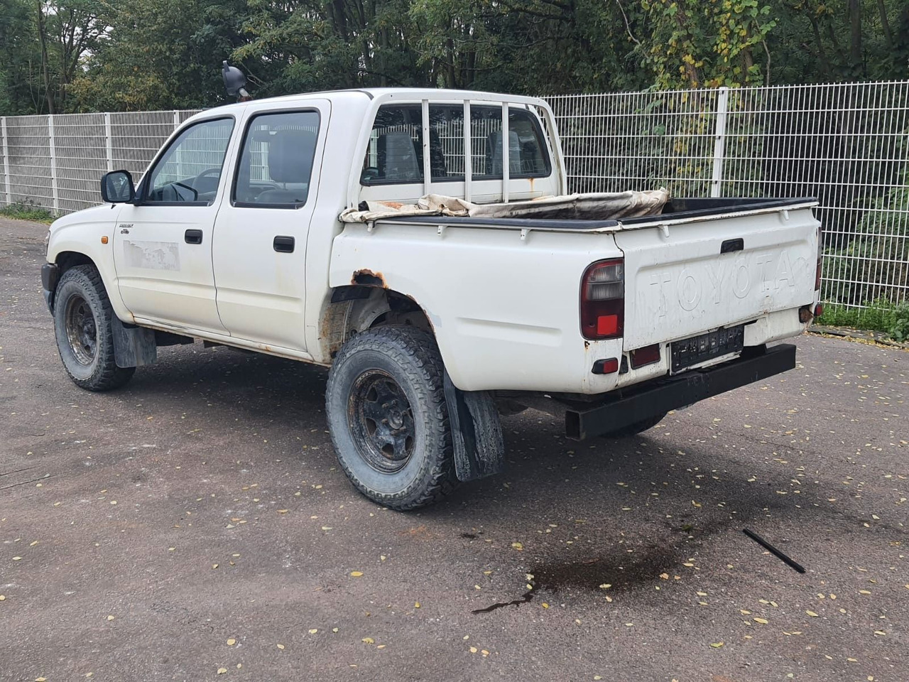 Toyota Hilux Double Cab 4x4 - SUV: picture 4 Toyota Hilux Double Cab 4x4 - SUV: picture 4