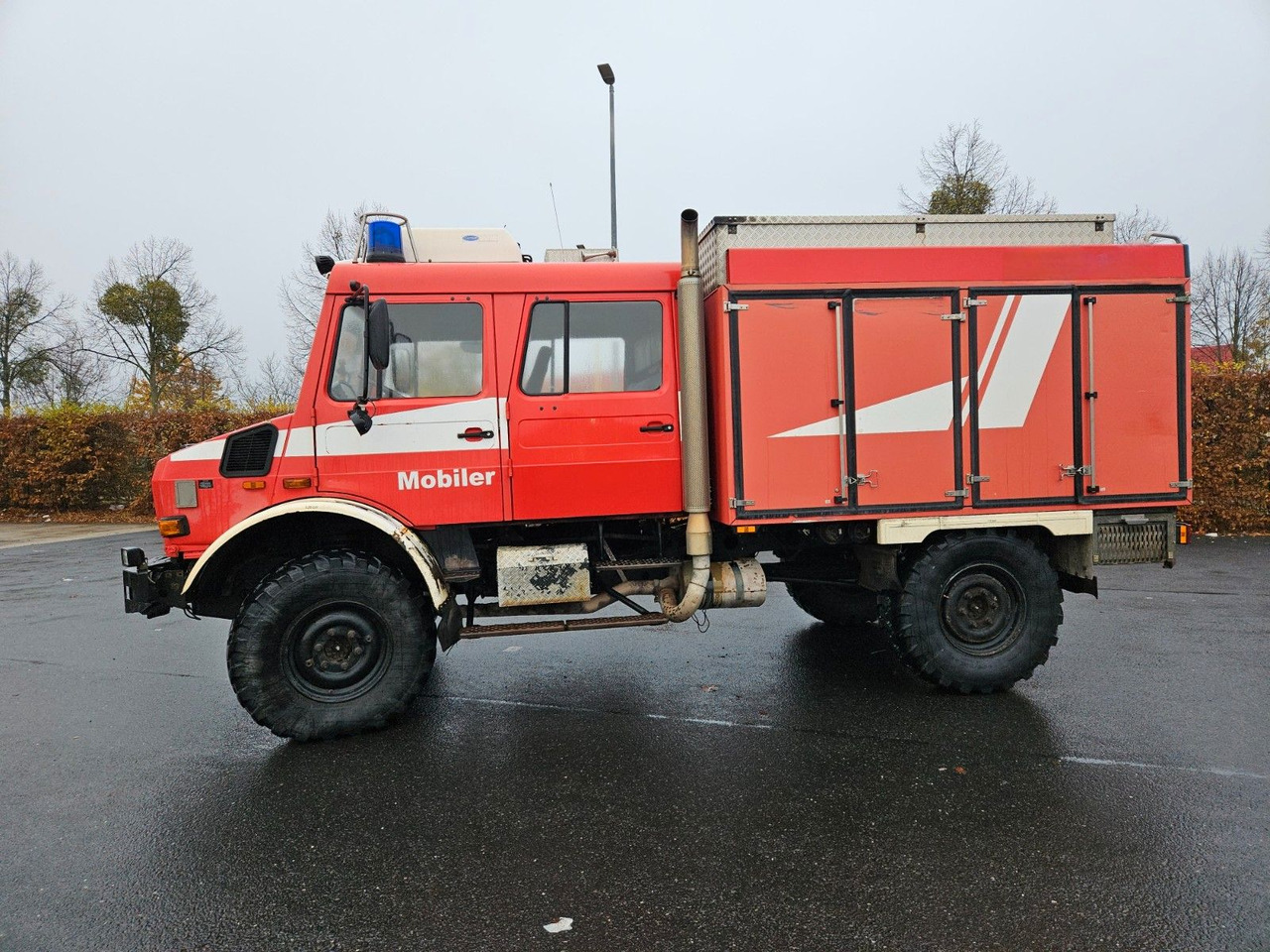 Unimog U4000 4x4 DOKA Tanklöschfahrzeug Feuerwehr - Tanker truck: picture 2 Unimog U4000 4x4 DOKA Tanklöschfahrzeug Feuerwehr - Tanker truck: picture 2