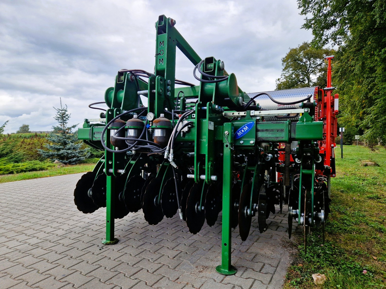 MASCHIO GASPARDO + Moretto MOM MAGA 6R + Strip Hawk - Precision seeder: picture 4 MASCHIO GASPARDO + Moretto MOM MAGA 6R + Strip Hawk - Precision seeder: picture 4