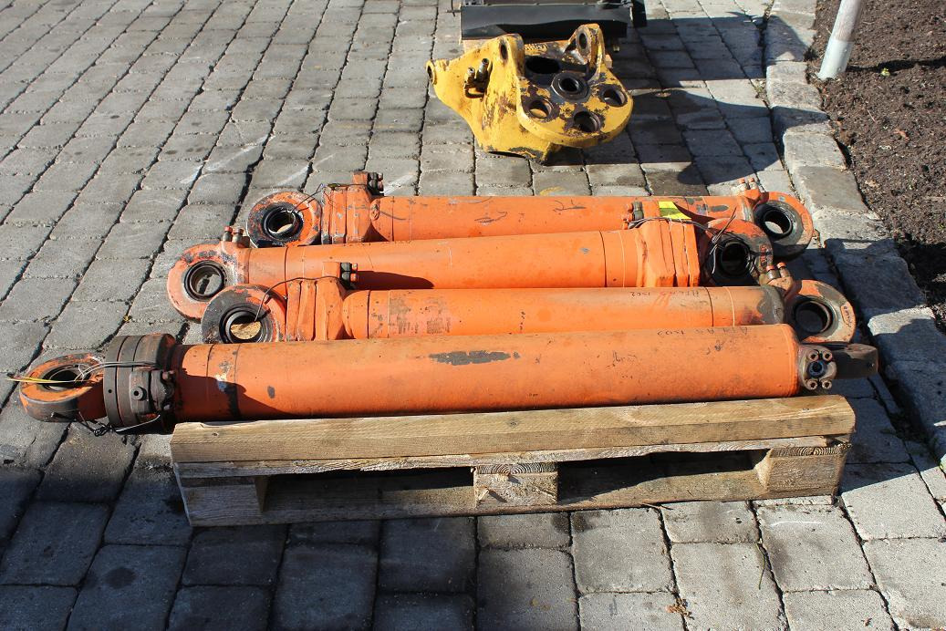 Atlas 1302 E - Hydraulic cylinder for Construction machinery: picture 3 Atlas 1302 E - Hydraulic cylinder for Construction machinery: picture 3