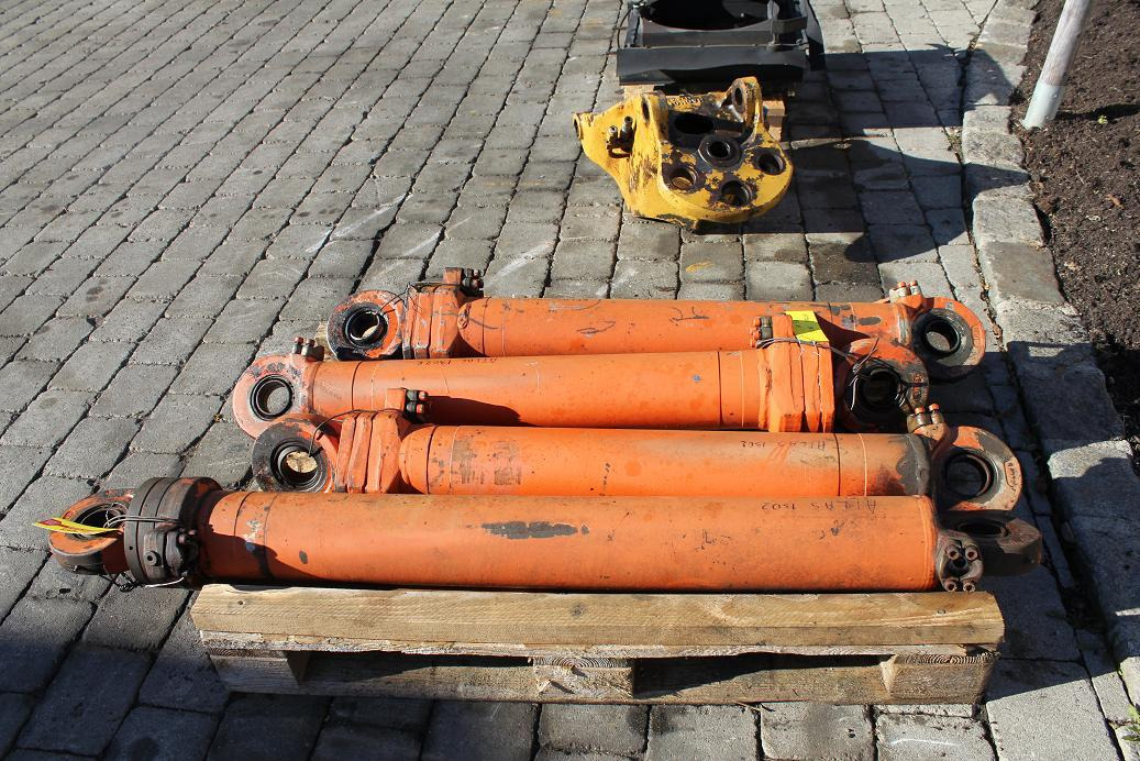 Atlas 1302 E - Hydraulic cylinder for Construction machinery: picture 2 Atlas 1302 E - Hydraulic cylinder for Construction machinery: picture 2