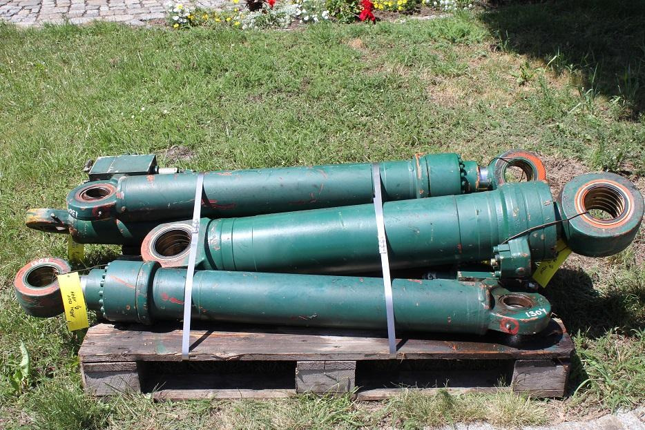 Atlas 1304 - Hydraulic cylinder for Construction machinery: picture 1 Atlas 1304 - Hydraulic cylinder for Construction machinery: picture 1