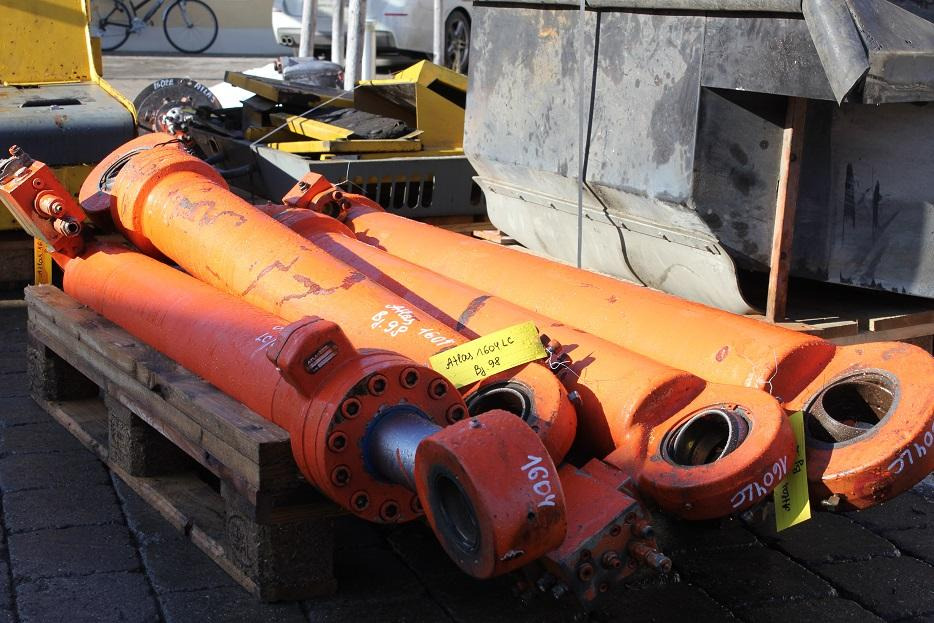 Atlas 1604 LC - Hydraulic cylinder for Construction machinery: picture 4 Atlas 1604 LC - Hydraulic cylinder for Construction machinery: picture 4