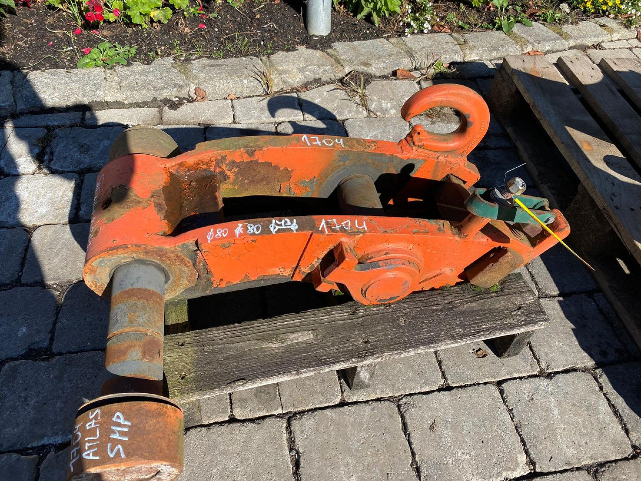 Atlas 1704 - Quick coupler for Construction machinery: picture 5 Atlas 1704 - Quick coupler for Construction machinery: picture 5