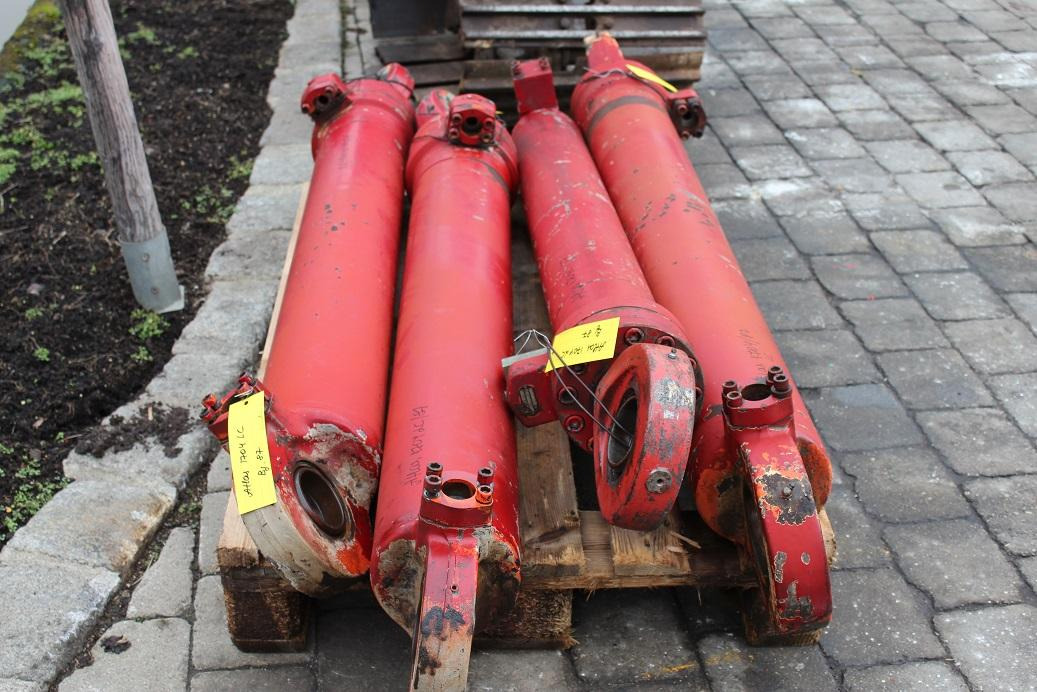 Atlas 1704 LC - Hydraulic cylinder for Construction machinery: picture 2 Atlas 1704 LC - Hydraulic cylinder for Construction machinery: picture 2