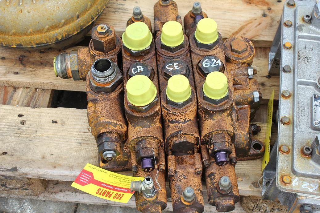 Case 621 - Hydraulic valve for Construction machinery: picture 3 Case 621 - Hydraulic valve for Construction machinery: picture 3