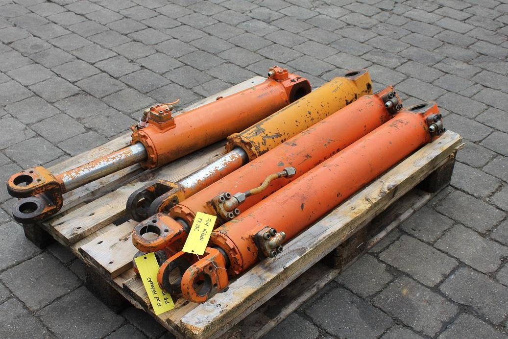 Fiat-Allis FR 10 - Hydraulic cylinder for Construction machinery: picture 1 Fiat-Allis FR 10 - Hydraulic cylinder for Construction machinery: picture 1