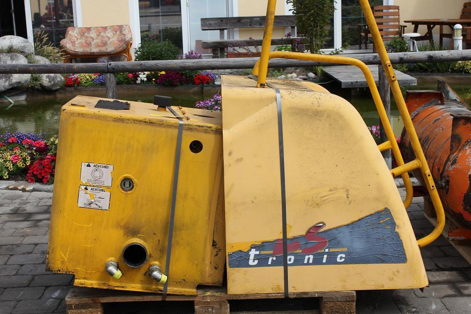 Furukawa 735 - Hydraulic tank for Construction machinery: picture 2 Furukawa 735 - Hydraulic tank for Construction machinery: picture 2