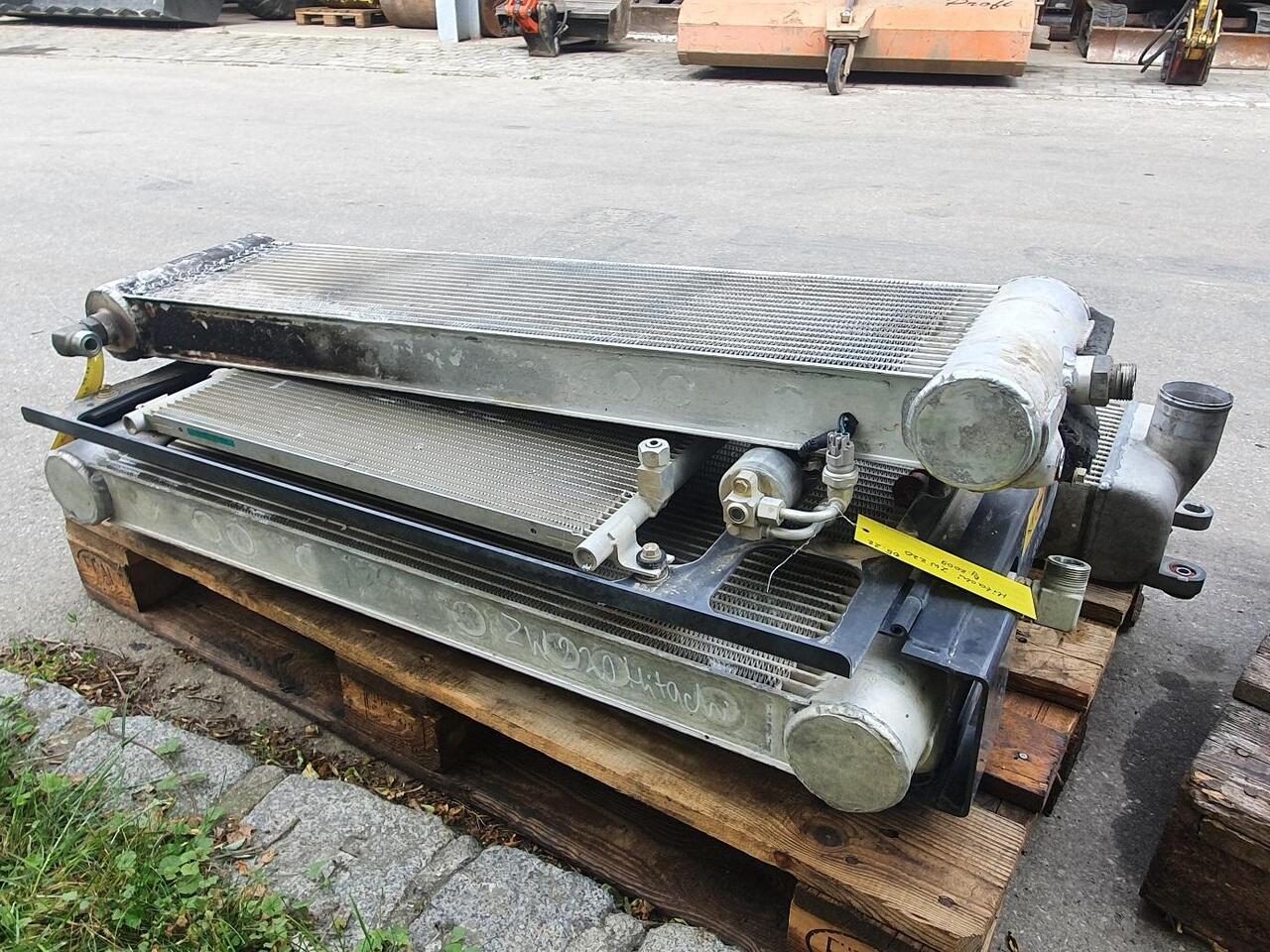 Hitachi ZW 220 - Cooling system for Construction machinery: picture 2 Hitachi ZW 220 - Cooling system for Construction machinery: picture 2