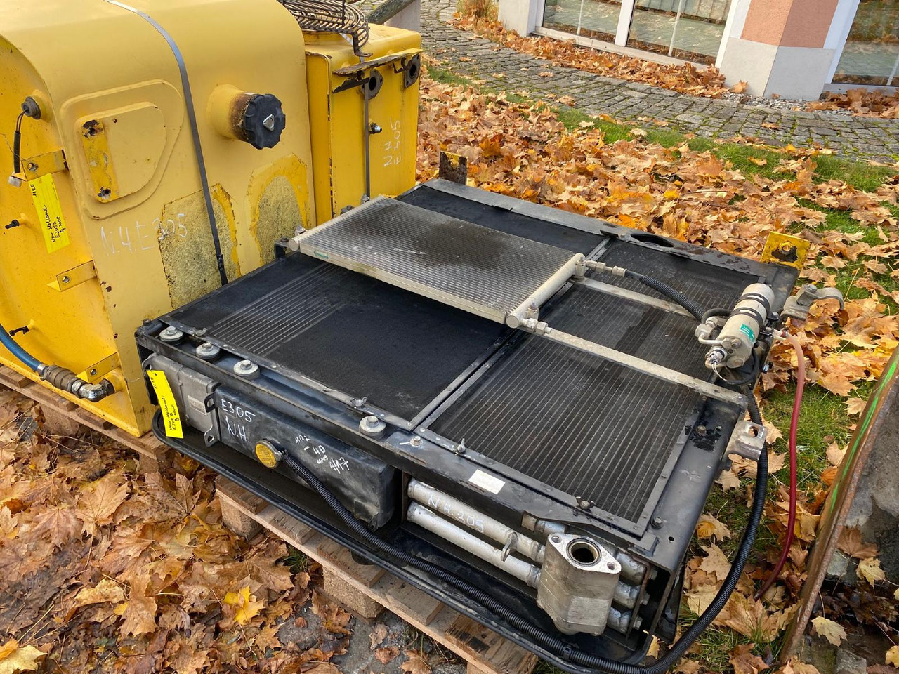 Holland E 305 - Cooling system for Construction machinery: picture 5 Holland E 305 - Cooling system for Construction machinery: picture 5