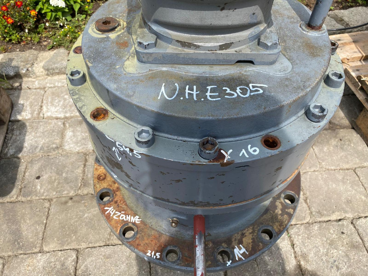 Holland E 305 - Swing motor for Construction machinery: picture 2 Holland E 305 - Swing motor for Construction machinery: picture 2