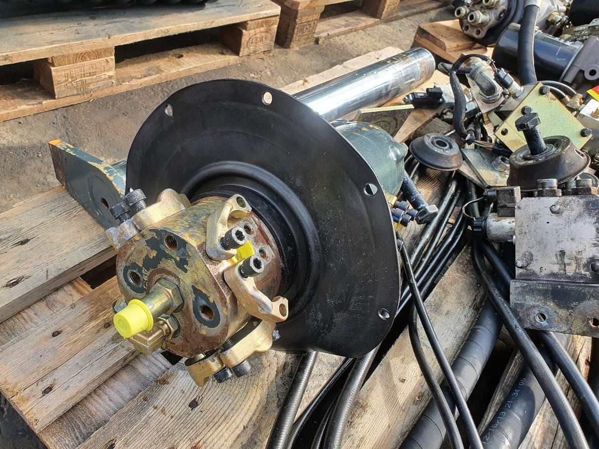 Hyundai Robex 220 LC 9A - Hydraulics for Construction machinery: picture 4 Hyundai Robex 220 LC 9A - Hydraulics for Construction machinery: picture 4