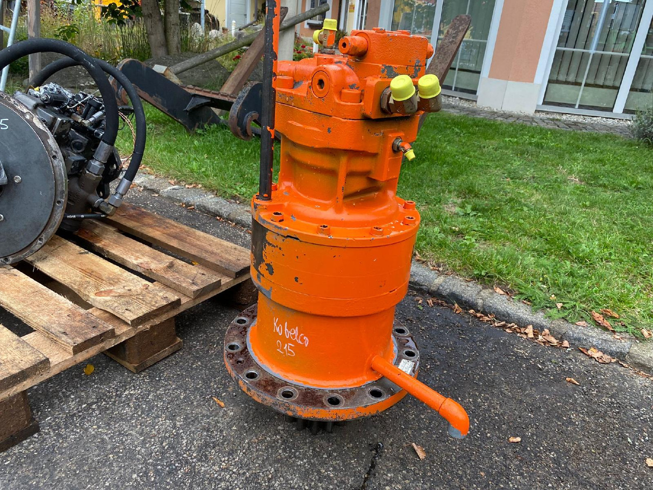 Kobelco Fiat E 215 - Swing motor for Construction machinery: picture 1 Kobelco Fiat E 215 - Swing motor for Construction machinery: picture 1