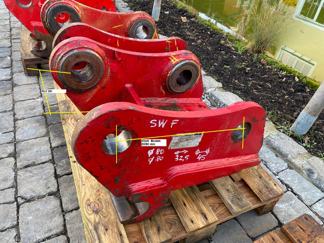 Lehnhoff SW F NEW Holland E 215 - Quick coupler: picture 1 Lehnhoff SW F NEW Holland E 215 - Quick coupler: picture 1