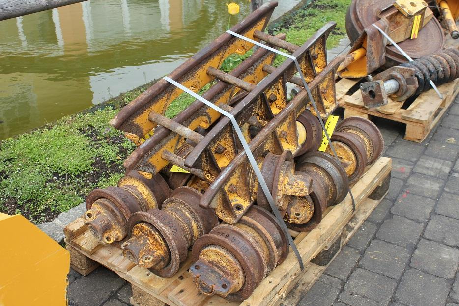 Liebherr LR 622 - Track roller for Construction machinery: picture 3 Liebherr LR 622 - Track roller for Construction machinery: picture 3