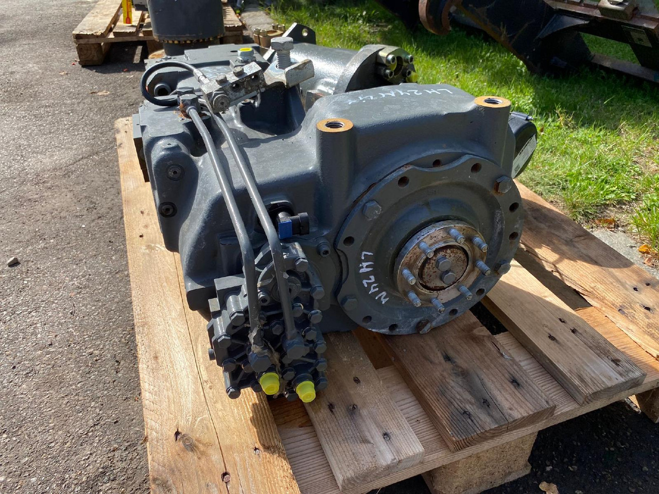 Liebherr ZF aus LH 24M - Gearbox for Construction machinery: picture 3 Liebherr ZF aus LH 24M - Gearbox for Construction machinery: picture 3